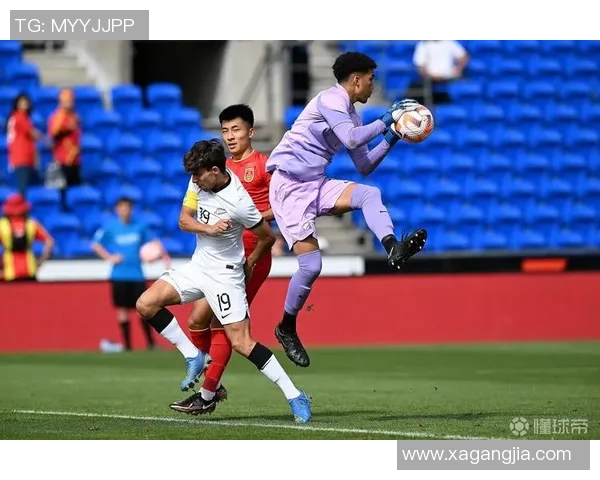 深圳足球队在亚运会上的耐力表现值得称赞展现了团队精神与拼搏精神的完美结合